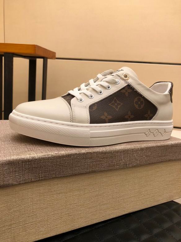 men LV shoes-117